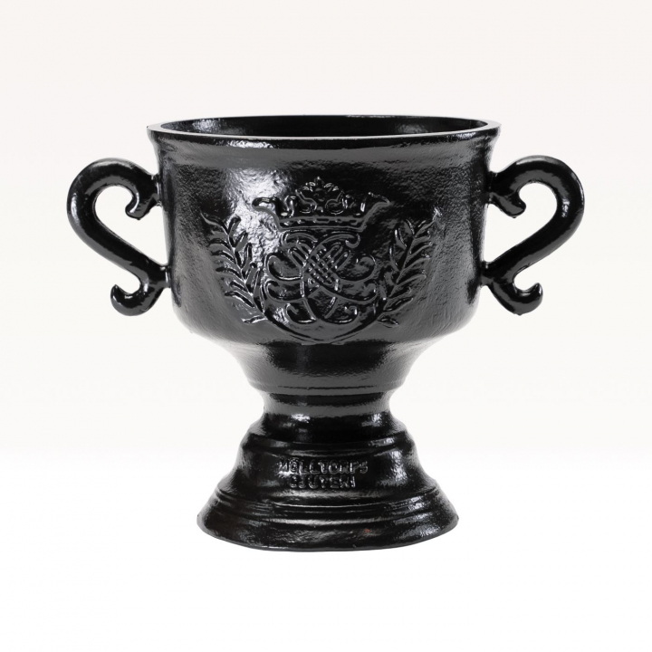 Planteringsurna stora Bergman gjutjärn i gruppen Trädgårdsmöbler / Blomlådor hos Carlshaga Design AB (50-6000)