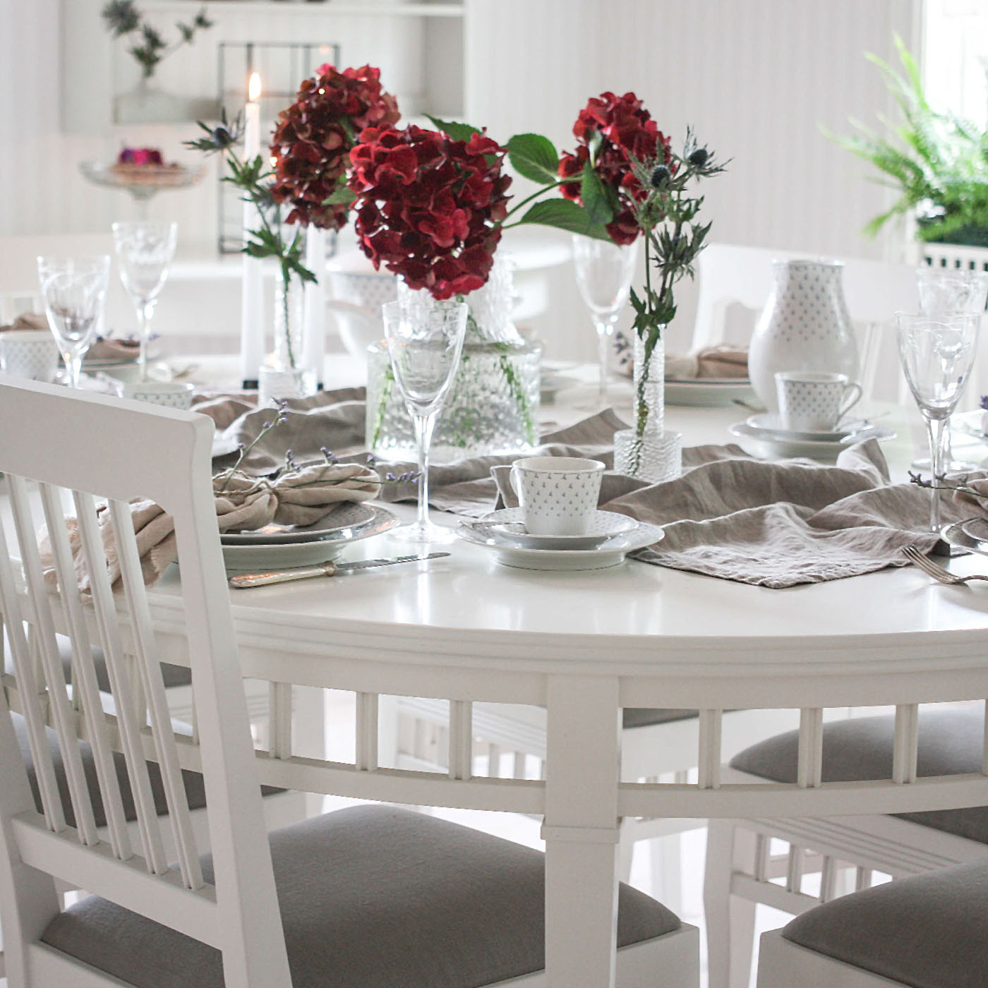 Vitt matbord jugend miljöbild 3