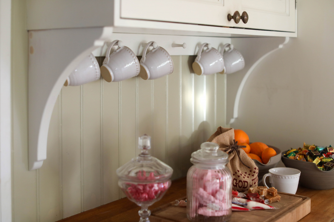 Köksskåpshylla Otto med knoppar