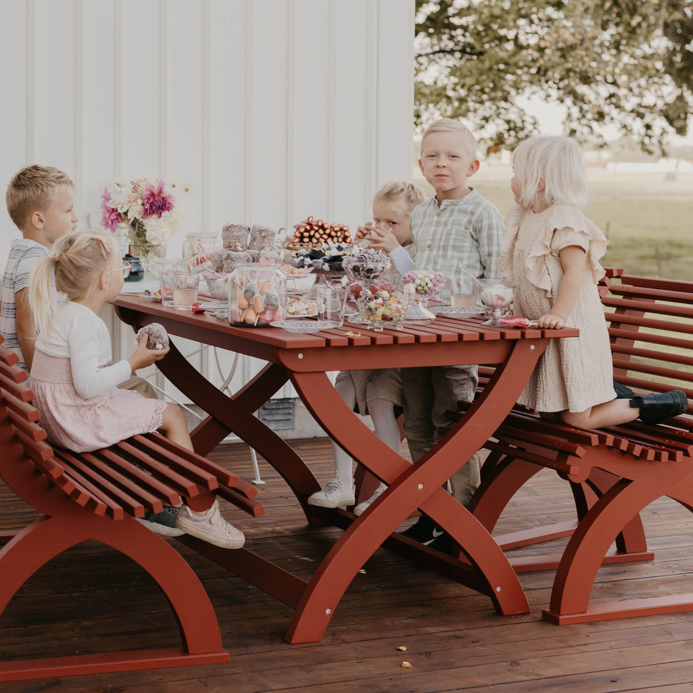 Trädgårdsmöbler i trä Carlshaga