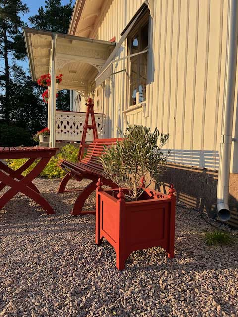 Blomlåda Hedvig vit