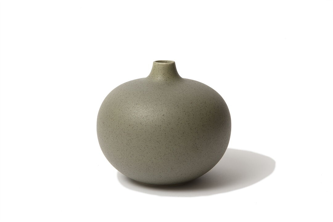 Grön keramikvas i XL-storlek i nordisk design 